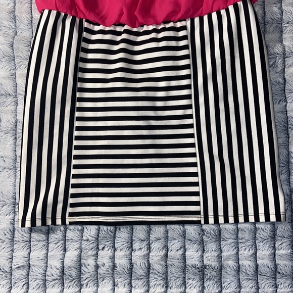 Formal Dress - Picture 2 of 3